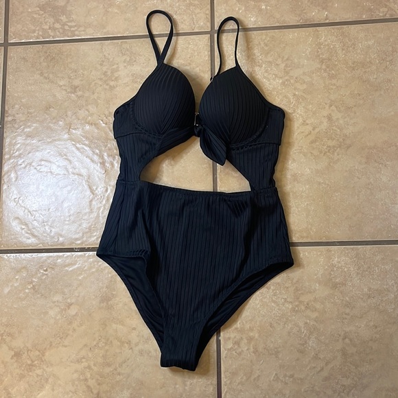 Shade & Shore Black One Piece Swimsuit - Picture 1 of 5
